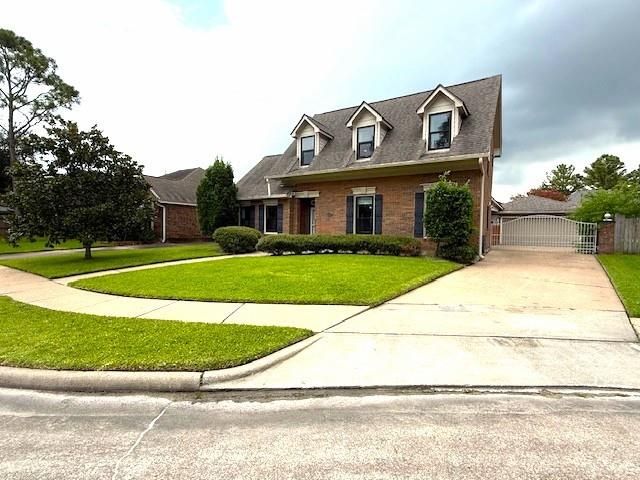 810 Amber Bough Court, Houston, TX 77062