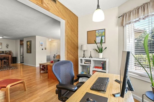 108 Norton Ave 17, Easton, MA 02334