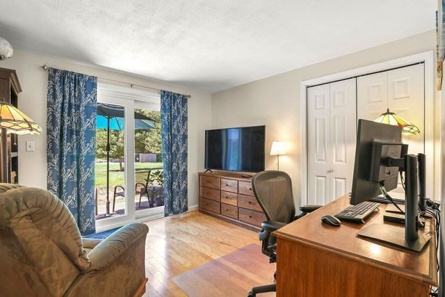 108 Norton Ave 17, Easton, MA 02334