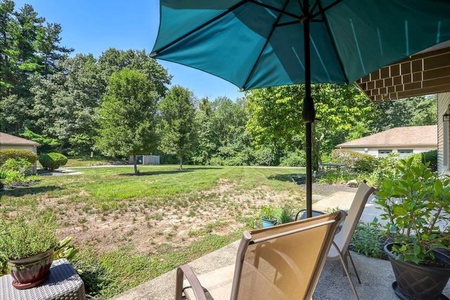 108 Norton Ave 17, Easton, MA 02334