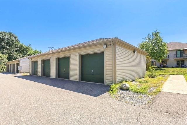 108 Norton Ave 17, Easton, MA 02334