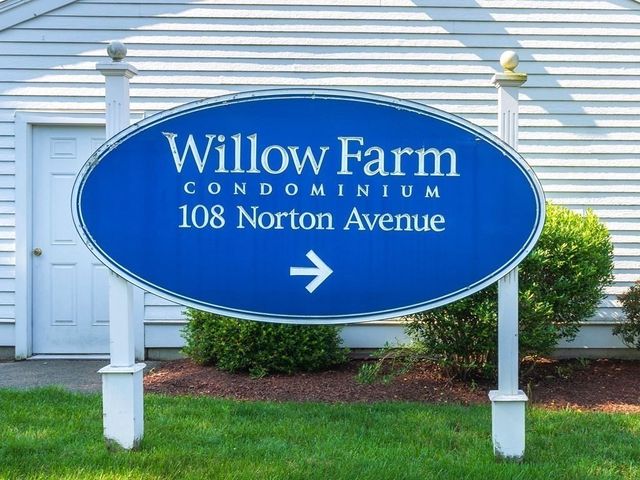 108 Norton Ave 17, Easton, MA 02334