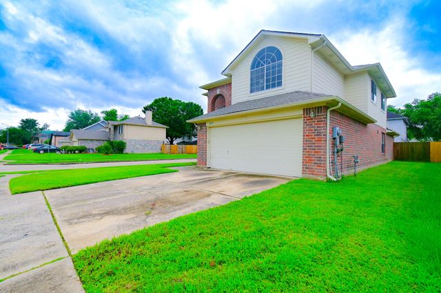 3707 Villa Glen Drive, Houston, TX 77088