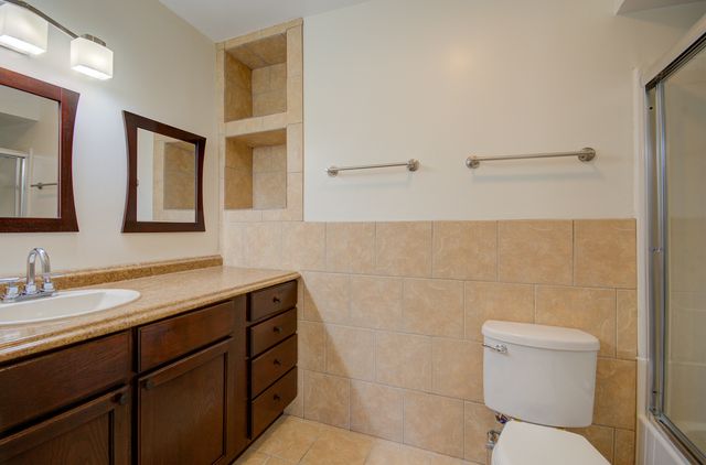 2210 Country Club Drive 26, Woodridge, IL 60517