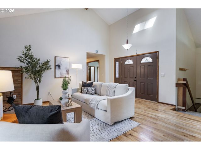 10203 Sw 59TH Pl, Portland, OR 97219