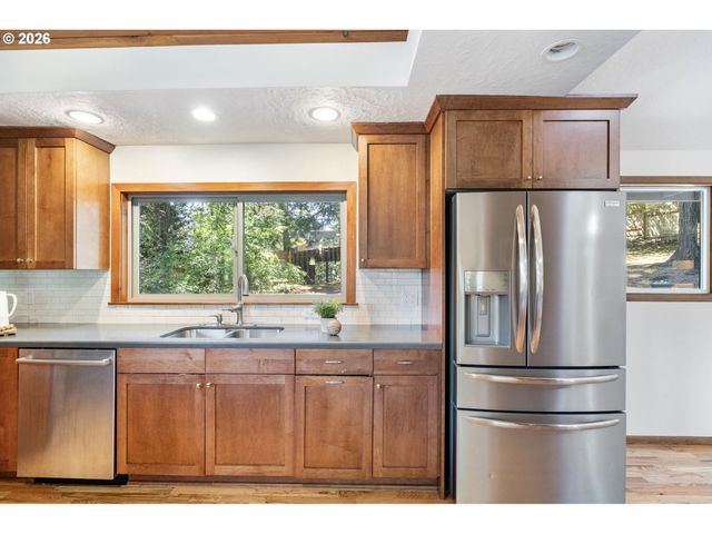 10203 Sw 59TH Pl, Portland, OR 97219