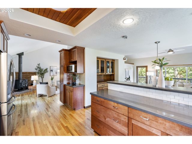 10203 Sw 59TH Pl, Portland, OR 97219