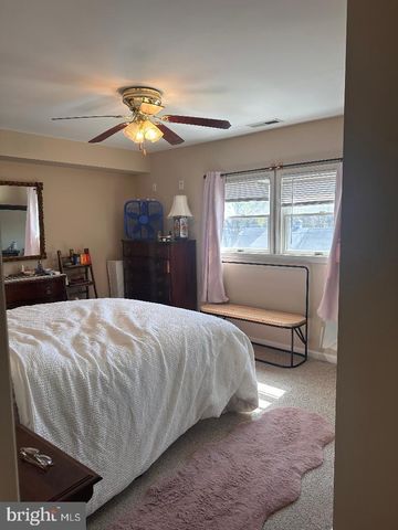 633 HAMPTON AVE, Southampton, PA 18966