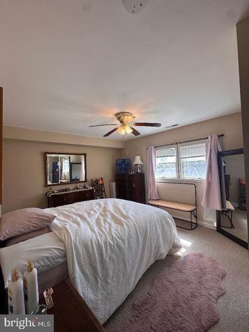 633 HAMPTON AVE, Southampton, PA 18966