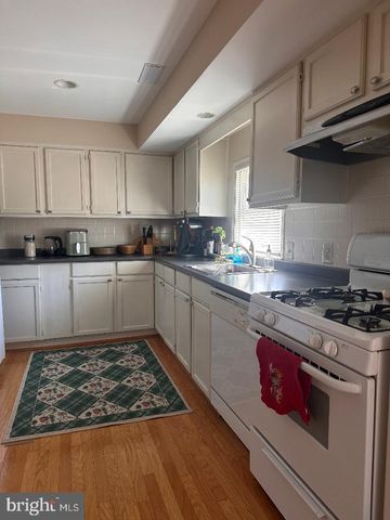 633 HAMPTON AVE, Southampton, PA 18966