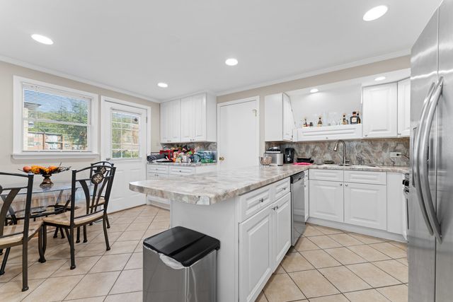 13031 Honore Street, Blue Island, IL 60406
