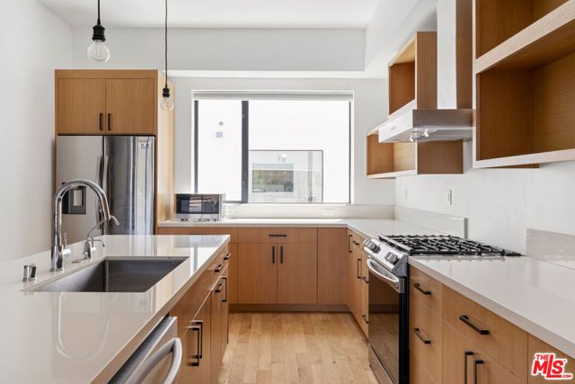 1411 Roca Lane, Los Angeles, CA 90041