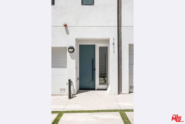 1411 Roca Lane, Los Angeles, CA 90041