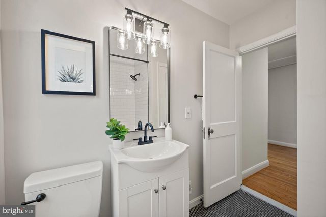 323 STRATFORD RD, Baltimore, MD 21228