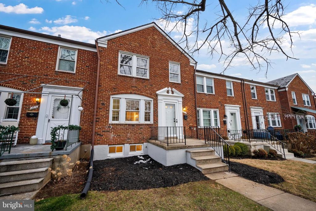 323 STRATFORD RD, Baltimore, MD 21228
