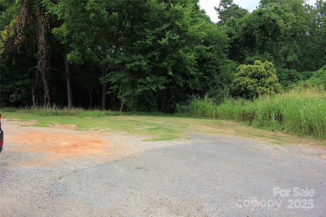 571 Union Street S, Concord, NC 28025