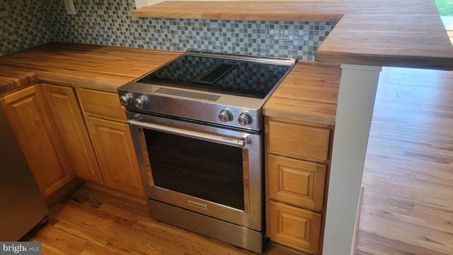 219 MATTOX AVE, Colonial Beach, VA 22443