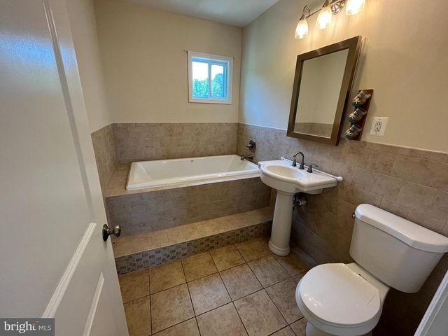 219 MATTOX AVE, Colonial Beach, VA 22443