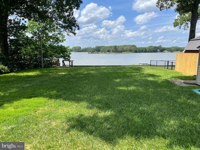 219 MATTOX AVE, Colonial Beach, VA 22443