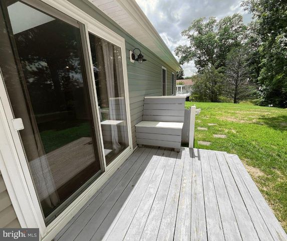 219 MATTOX AVE, Colonial Beach, VA 22443