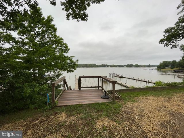 219 MATTOX AVE, Colonial Beach, VA 22443