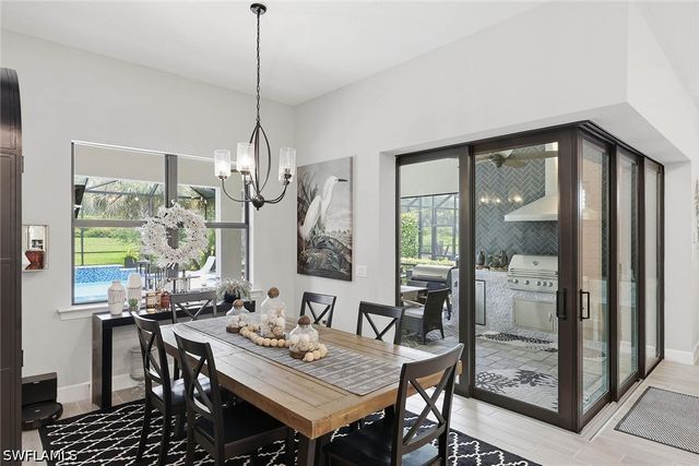 2738 Aviamar CIR, Naples, FL 34114