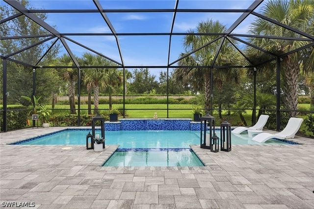 2738 Aviamar CIR, Naples, FL 34114