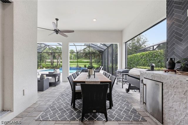 2738 Aviamar CIR, Naples, FL 34114