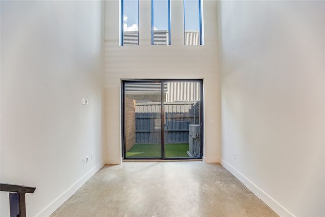 2702 N Carroll Avenue 104, Dallas, TX 75204