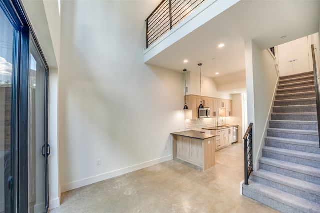 2702 N Carroll Avenue 104, Dallas, TX 75204