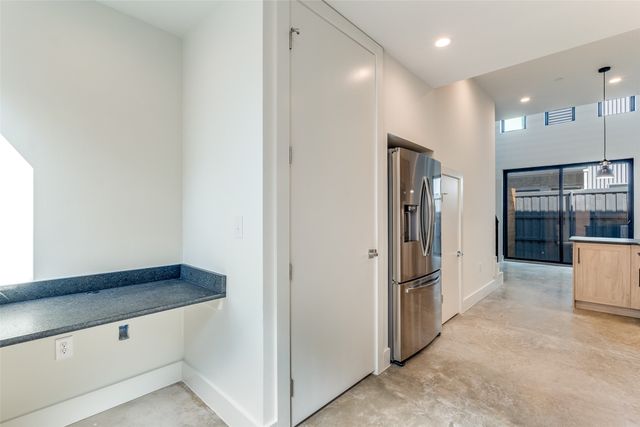 2702 N Carroll Avenue 104, Dallas, TX 75204