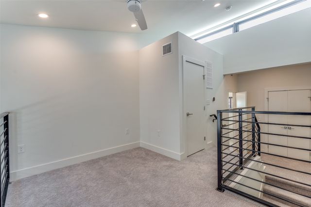 2702 N Carroll Avenue 104, Dallas, TX 75204