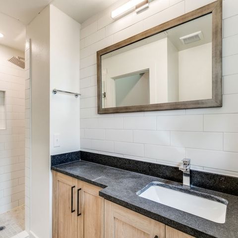 2702 N Carroll Avenue 104, Dallas, TX 75204