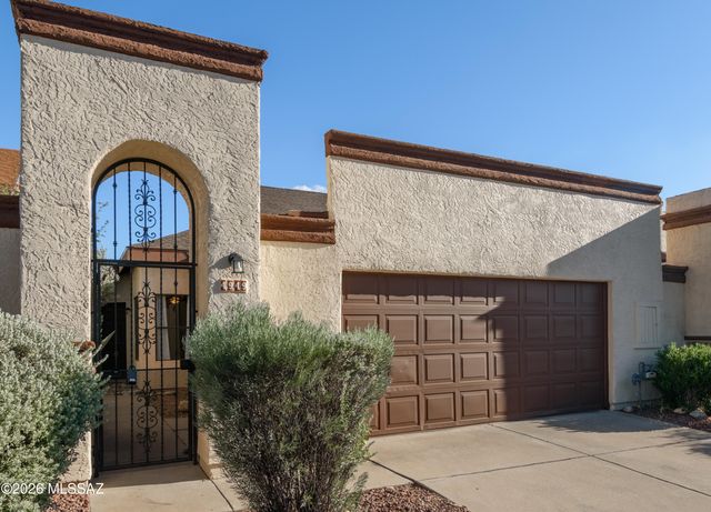 4949 W Doria Drive, Tucson, AZ 85742