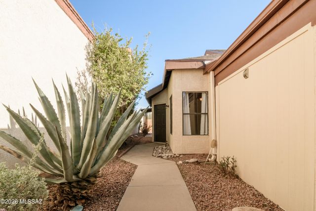 4949 W Doria Drive, Tucson, AZ 85742