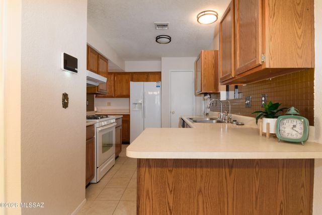 4949 W Doria Drive, Tucson, AZ 85742