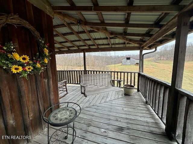 811 Pioneer Rd, Ewing, VA 24248