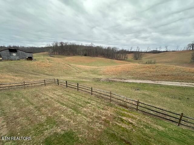 811 Pioneer Rd, Ewing, VA 24248