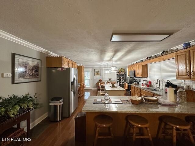 811 Pioneer Rd, Ewing, VA 24248