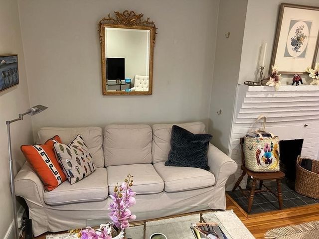 41 Revere St 4, Boston, MA 02114