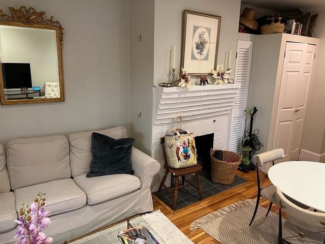 41 Revere St 4, Boston, MA 02114