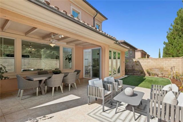 61 Lupari, Irvine, CA 92618