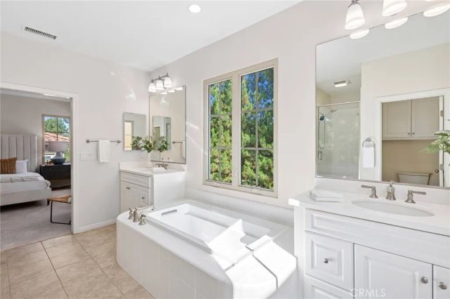 61 Lupari, Irvine, CA 92618