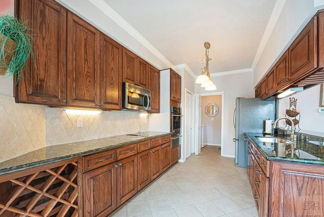 1005 Long Reach Drive, Tiki Island, TX 77554