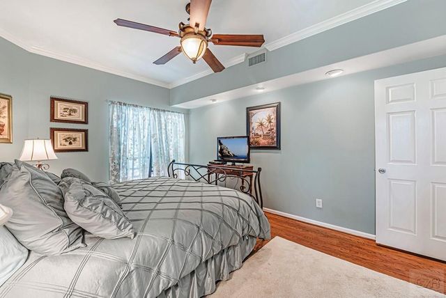 1005 Long Reach Drive, Tiki Island, TX 77554