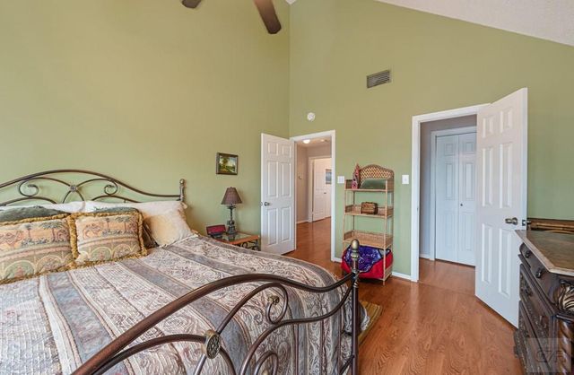 1005 Long Reach Drive, Tiki Island, TX 77554