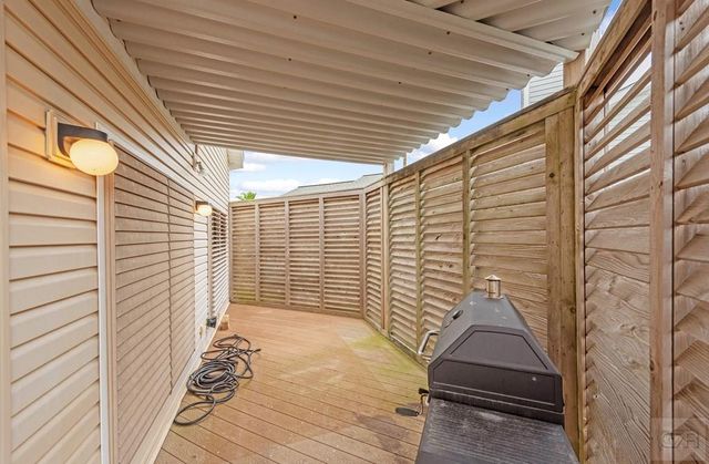 1005 Long Reach Drive, Tiki Island, TX 77554