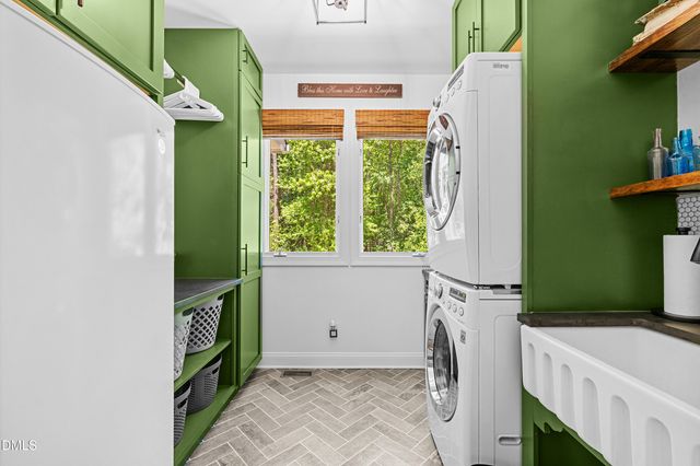 6005 Heatherstone Drive, Raleigh, NC 27606