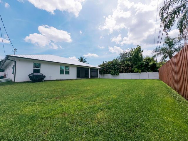 1253 SW Bargello Avenue, Port St Lucie, FL 34953