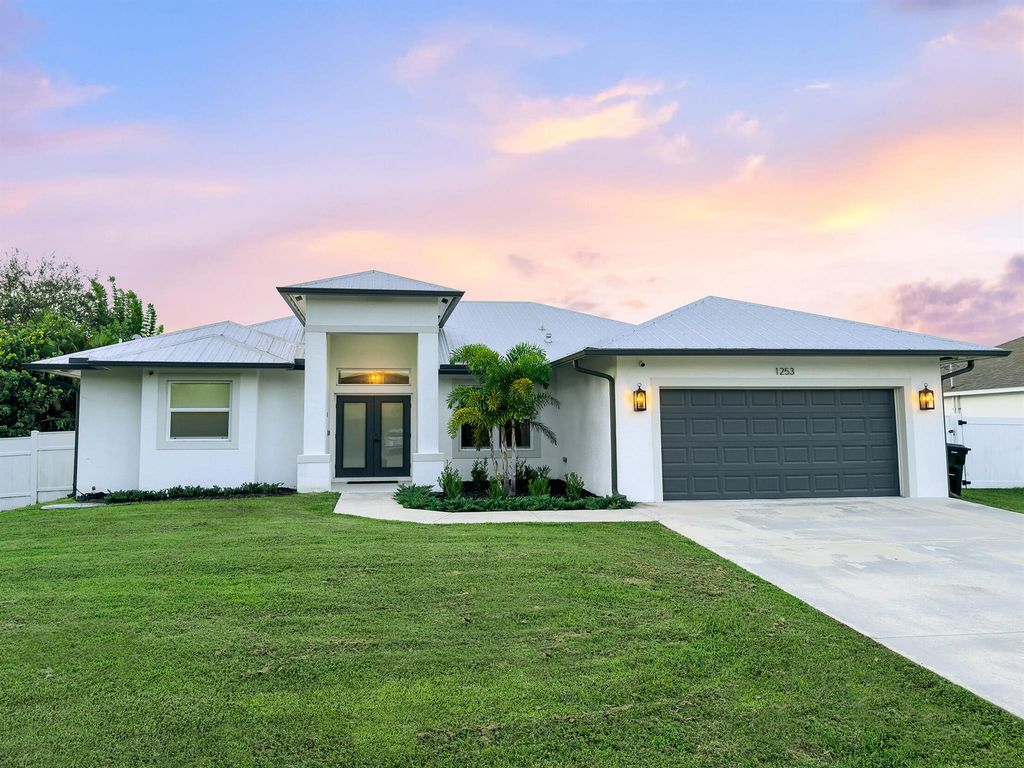 1253 SW Bargello Avenue, Port St Lucie, FL 34953